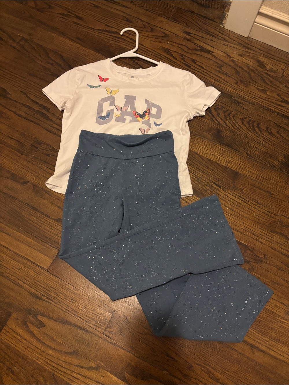 GAP Girls' Blue Sparkle Leggings with matching GAP t-shirt.